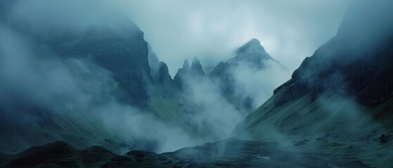 Isle of Skye, Scotland: mist-shrouded moors and jagged peaks - obrazy, fototapety, plakaty