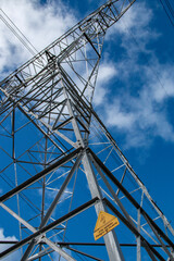 Translation: High voltage danger of death. "High voltage danger of death" indicator sign on electrically conductive concrete or metal towers