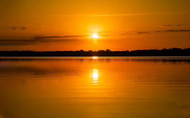 Obraz premium sunrise on the lake