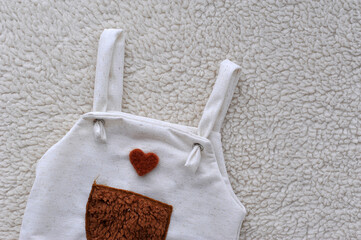 roupa fofa com coração para bebê, amor materno 