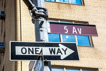 One way and Fifth Avenue sign