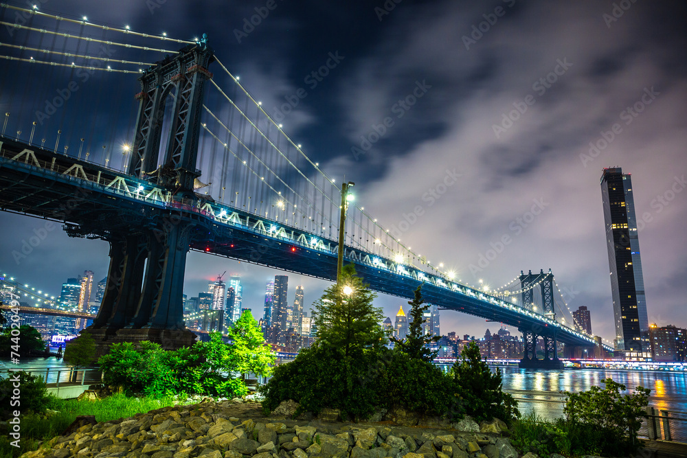 Poster manhattan bridge in new york, ny, usa