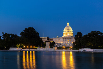 The United States Capitol building - obrazy, fototapety, plakaty