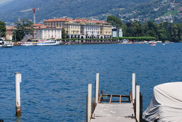 La città di Lugano e il suo lago.