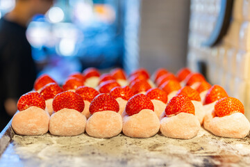 Strawberry daifuku mochi - 744185827