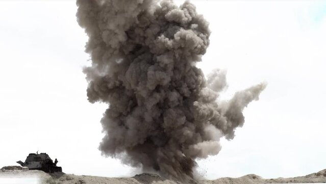 E6, Slow motion recorded dust explosion 50-meter height.