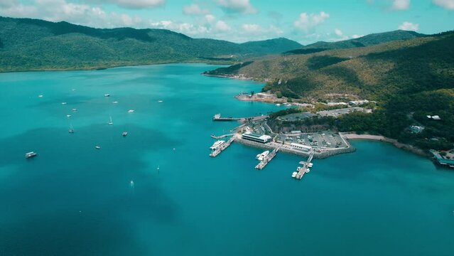 Shute Harbour, Wonderful Aerial view, Marina, Holidays Location, Airlie beach.