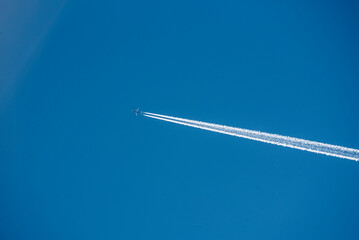 jet engines of a commercial airplane