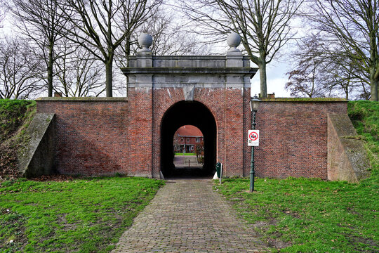 Kaaipoort Brielle.
Den Briel, Voorne aan Zee, South Holland, Netherlands, Holland, Europe.
