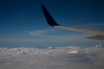 Obraz premium wing of airplane