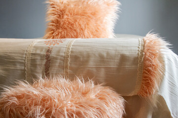 Lavish Linen Bed and Pillow Arrangement