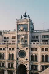 Torre del reloj en Venecia