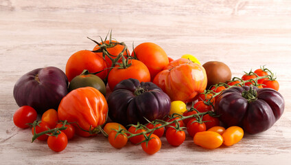different sorts tomatoes