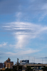 Fototapeta na wymiar 東京港区南青山2丁目から望む美しい雲