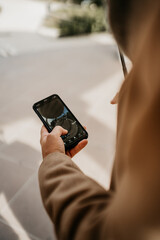 Illustration Person an Smartphone