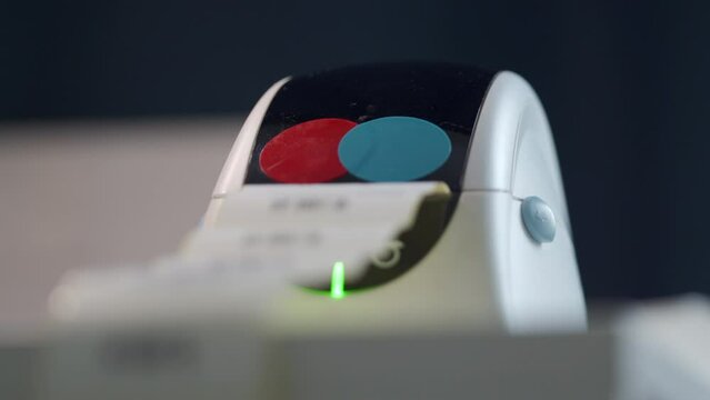 thermal shipping barcode label printer printing labels