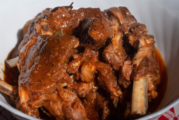 lamb in tomato sauce

