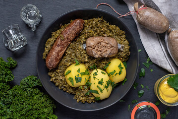 Oldenburger / Bremer Grünkohl mit Pinkel, vegan, vegetarisch