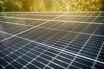 Solarzellen eines Solarpanels einer Solaranlage von Balkonkraftwerk