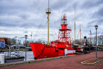 Lightship in the port of Hellevoetsluis.
Hellevoetsluis, Hellevoet, Voorne aan Zee, South Holland, Netherlands, Holland, Europe.
 - obrazy, fototapety, plakaty