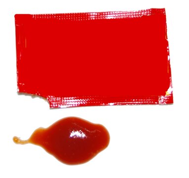 omato Ketchup 10gm pakage  whit background