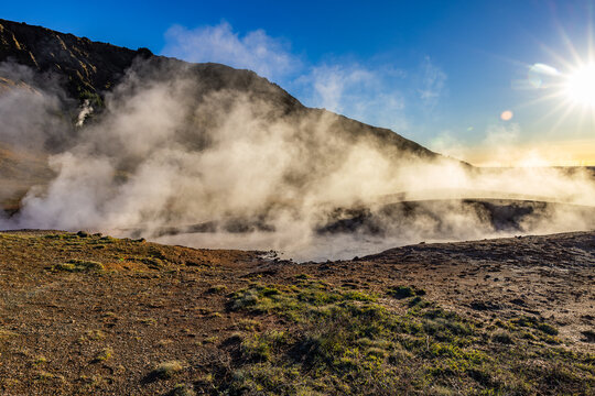 Hei&szlig;en Quellen und Geysir, Geothermal Park in Hveragerdi  Island