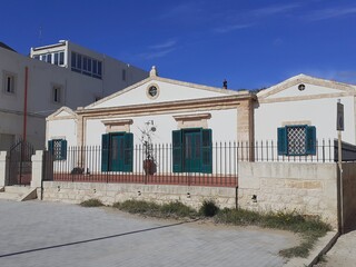 Edifici caratteristici a Donnalucata, frazione di Scicli.