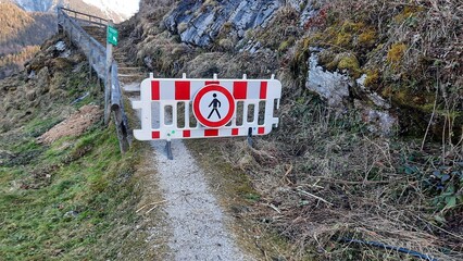Der Pfad des Verborgenen: Gesperrter Zugang zur Unbekannten