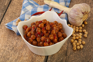 Baked chickpea with tomato sauce