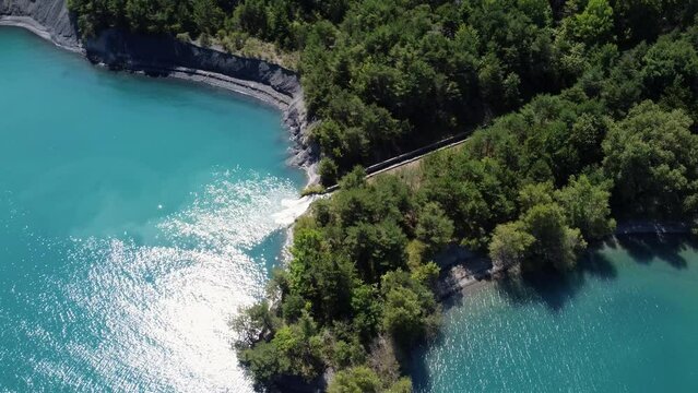 Hautes Alpes le lac de Serre Pon&ccedil;on