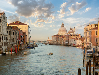 Cloudy evening in Venice - 745098218