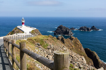 Paisaje marino con faro en el cabo Ortegal, Cariño, Galicia, España. © time and light