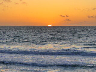 Coucher de soleil sur la mer à Biarritz