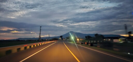 Fototapeta premium sunset over the highway