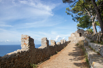 Fototapeta na wymiar La rocca di Cefalu , the rock of Cefalu and the ruins of the old castle