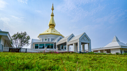 Fototapeta na wymiar Beautiful Buddhist temples in Thailand