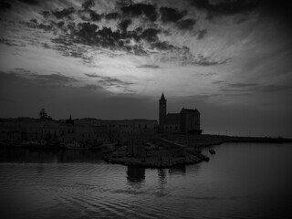 città