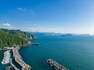 Obraz premium 和歌山県湯浅町 田村漁港 リアス式海岸