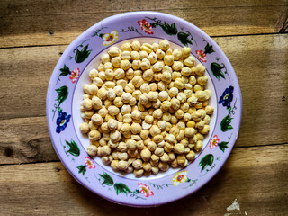 Chickpeas or garbanzo (Cicer arietinum). kacang arab