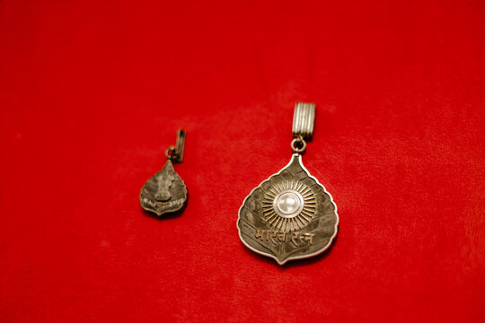 Bharat Ratna medal