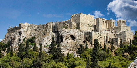 Fototapeta na wymiar Situated in a strategic position,dominating every corner of the city, the Acropolis of Athens is the most important and famous place in all of Greece