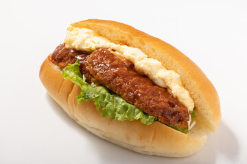 メンチカツ＆たまごサンド