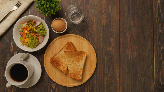 コーヒー・トースト・ゆで玉子・サラダのモーニングセット　イメージ