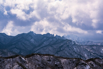북한산 국립공원 사패산에서 본 오봉과 인수봉-북한산 국립공원, 서울 대한민국