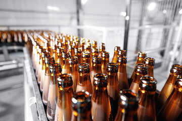 Automation conveyor line brewery with Glass bottle beer bottling filling machine production equipment.