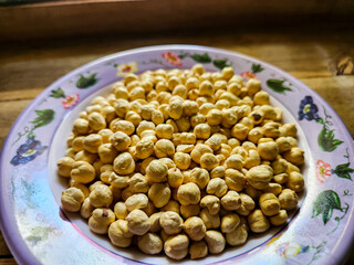 Chickpeas or garbanzo (Cicer arietinum). kacang arab