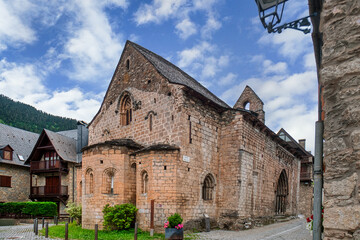 Betren is a town in the municipality of Viella and Medio Arán, located in the third of Castièro...