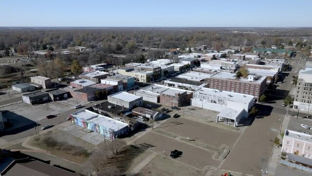 Downtown Clarksdale, Mississippi with drone video moving in a circle.