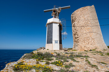 Fototapeta na wymiar Faro de Torre d en Beu, Cala Figuera, Santanyi, Mallorca, Balearic Islands, Spain