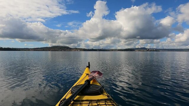 Marta in kayak - lago di Bolsena	